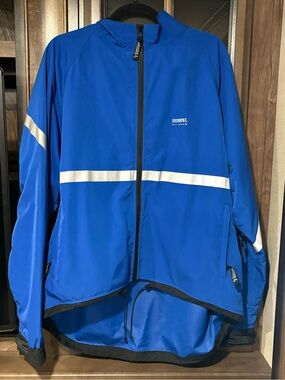Running Room Unisex Blue Lightweight Windbreaker Jacket with Reflective Trim